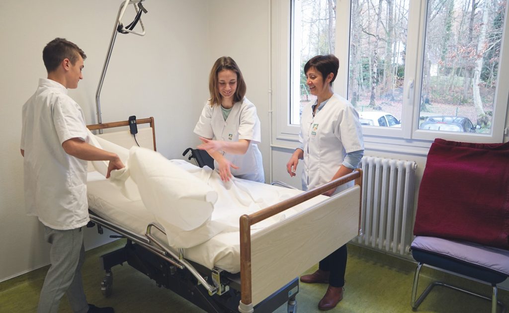 stage-aide-soignant - MFR de Fyé
